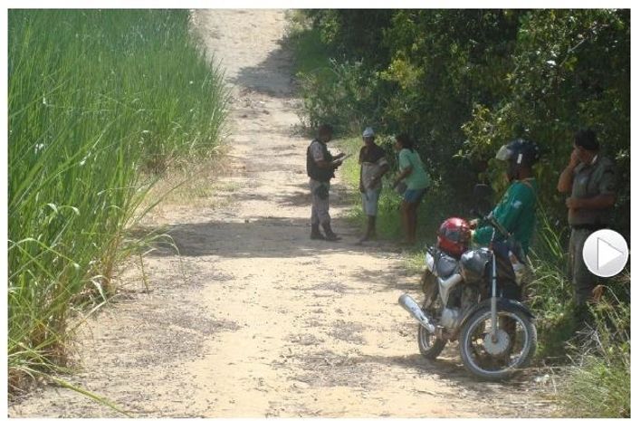 Militares estiveram no local do crime