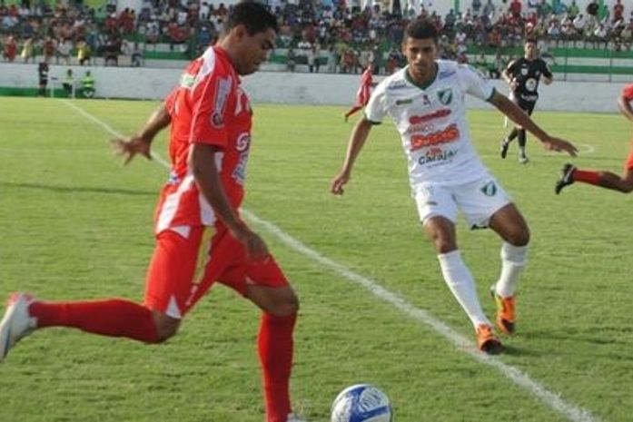 Penedense mostra uma nova cara e empata o jogo com o Murici