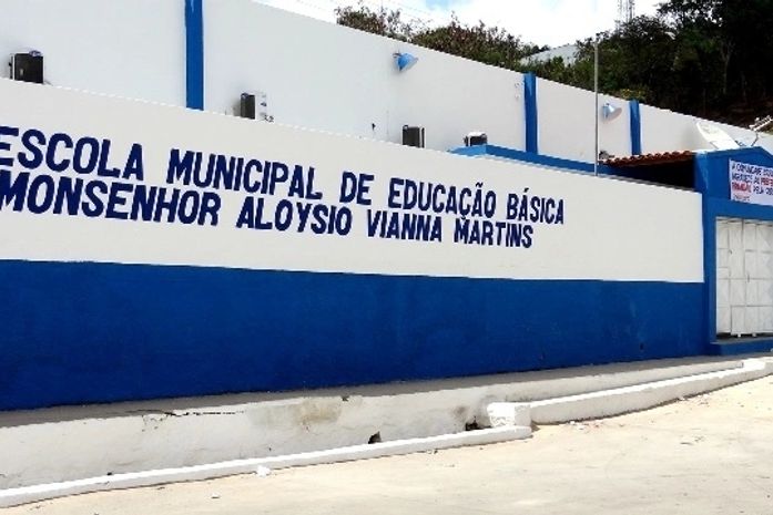 Escola na gestão Jacob Brandão
