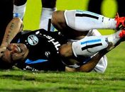 Com fratura, Kleber desfalca o Grêmio por quatro meses