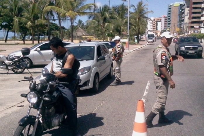 Fiscalização ‘caça’ 153 mil veículos irregulares em Alagoas