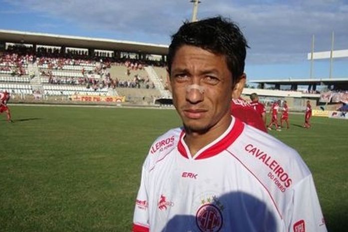 CRB anuncia contratação do cobiçado atacante Wanderley