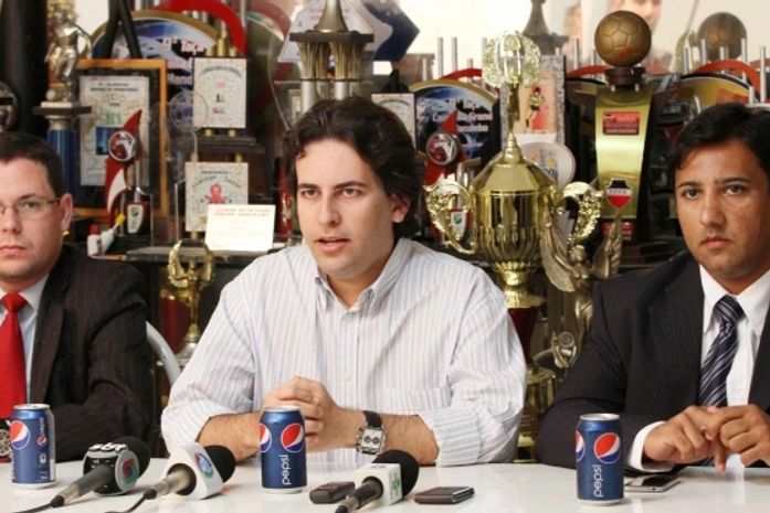 Após pênalti perdido e polêmica, Treze rescinde contrato com Léo Rocha