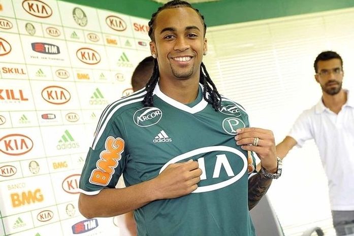 QUE FIM LEVOU WESLEY MEIA QUE JOGOU NO SANTOS, PALMEIRAS, SÃO