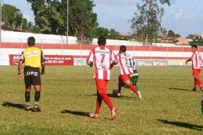 Penedense vence por 1 X 0 o Coruripe no Alfredo Leahy