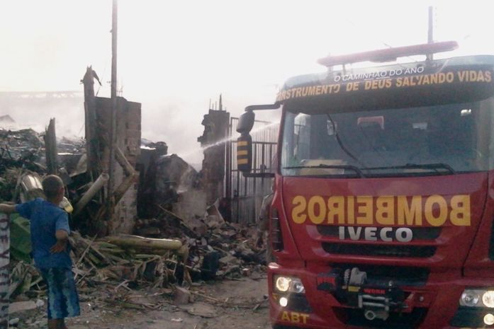 Bombeiros foram ao local