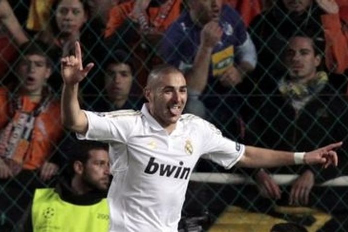 Astro do Real recusa pagar pensão da avó e vai à Justiça