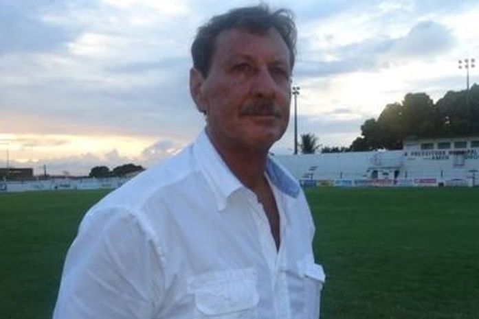 Técnico Paulo Roberto é demitido e Luiz Carlos Cruz pode voltar ao CSE