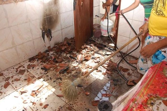 Botijão de gás provoca incêndio que danifica cozinha
