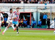 Robinho marca mas não evita tropeço do Milan diante do Catania