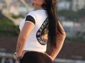 Dani Sperle e Fernanda Terremoto se estranham em mais uma festa de Adriano
