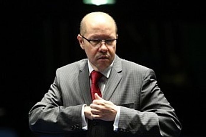 Presidente da OAB pede renúncia imediata de Demóstenes Torres (DEM)