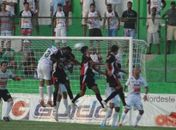 Murici empata em dia de técnico novo e gol de letra