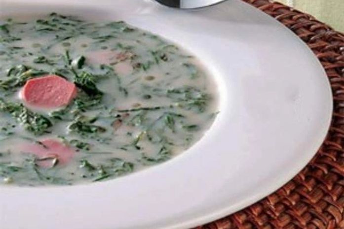 Para começar a semana light, prepare um delicioso caldo verde