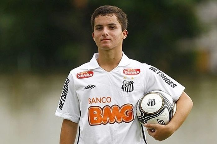 Jornal: Santos cobra indenização do Fla após perder promessa