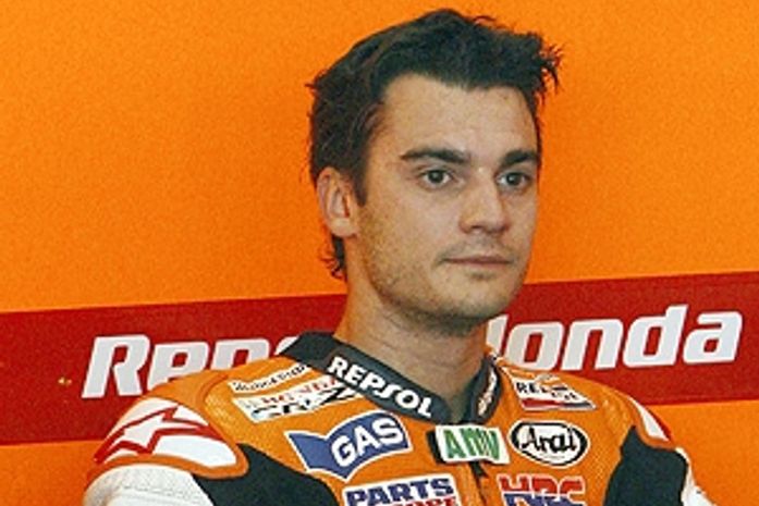 Vice-campeão da MotoGP é preso por falsificação em exame de carta de iate