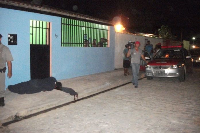 Corpo da vítima estava a 100 metros de sua residência