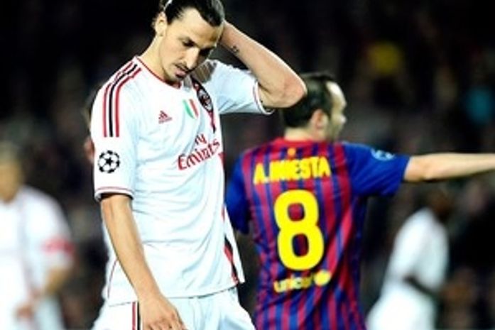 Milan se revolta contra árbitro, e Ibra alfineta: 'Agora eu entendo Mourinho'