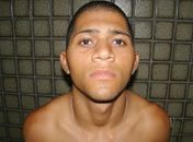 Jazon de Olivieira, autor dos disparos, está sendo procurado
na região