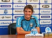 Real Madrid quer lateral e volta a estudar gremista