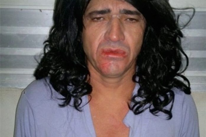 Ronaldo Silva, 39, vestido de mulher