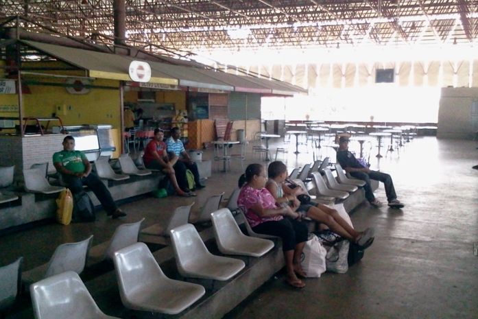 Movimento tranquilo no terminal rodoviário da capital alagoana