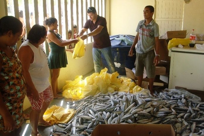 Prefeito faz entrega de peixes para todos os povoados de Maragogi