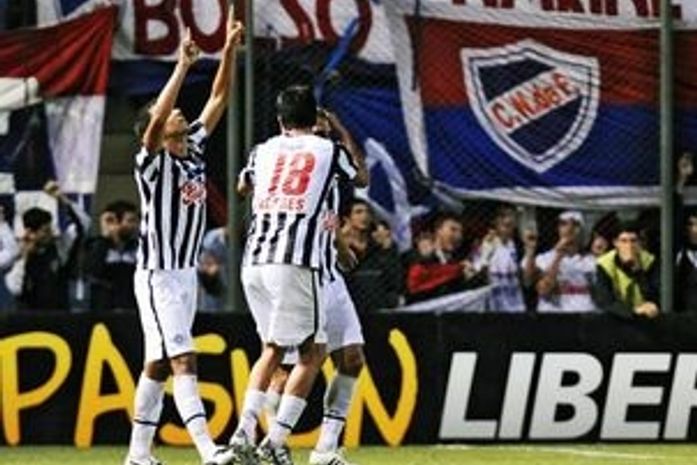 Libertad vence Nacional e classifica o Vasco