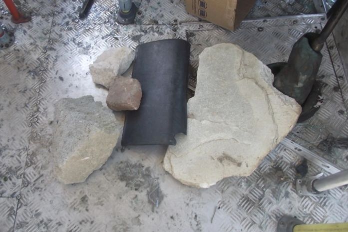 Pedras usadas pelos acusados