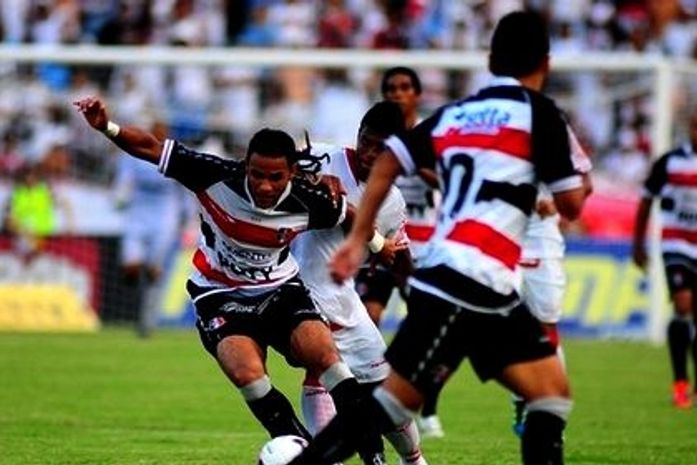 Alagoano Dênis Marques 'fora' do Clássico das Multidões