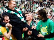 Celtic goleia, é campeão escocês pela 43ª vez e encerra série do Rangers