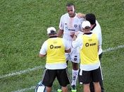Após prisão, Tuta leva pontos no rosto e faz gol em vitória do União