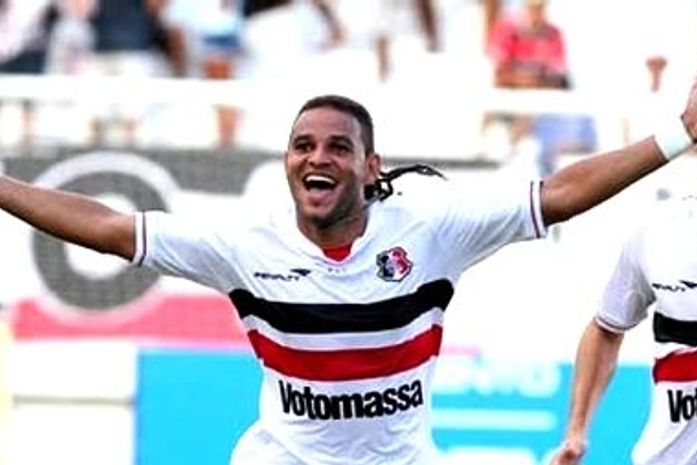 Santa faz 5x0 no América com 3 gols do alagoano Dênis Marques