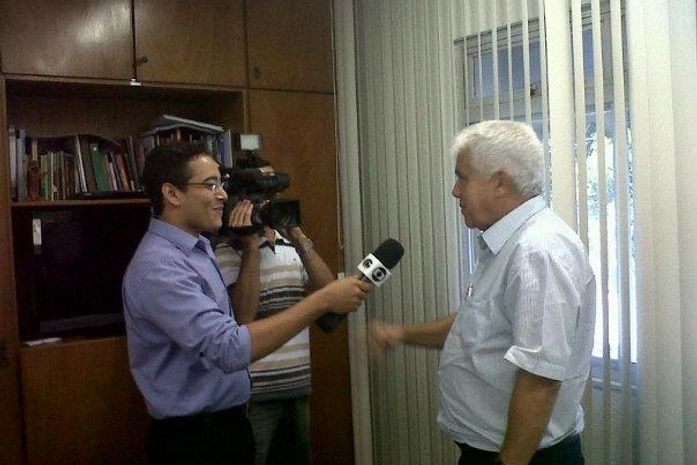 Nonô dando entrevista a TV Gazeta
