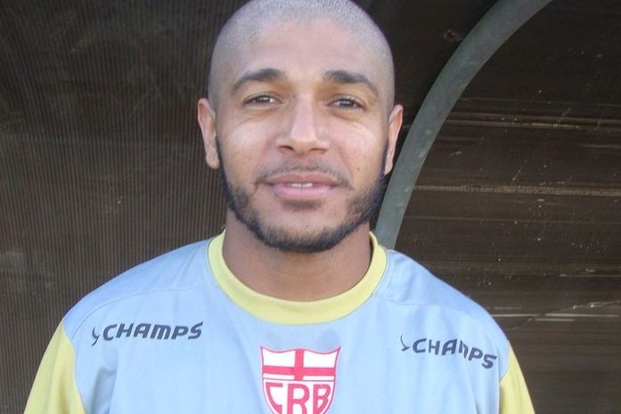 Na reapresentação, CRB confirma saída do atacante Leandrinho