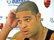 Flamengo marca operação de Adriano para a sexta-feira 13