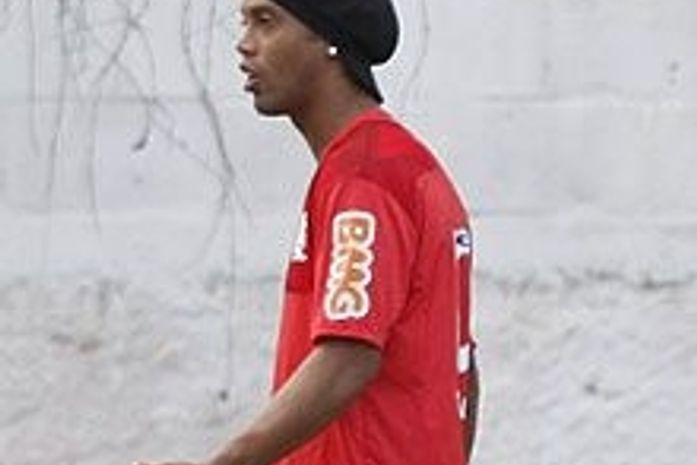 CPI para investigar ONG de Ronaldinho é aprovada em Porto Alegre