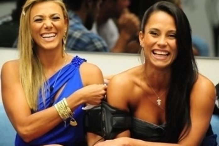 "Fiquei com um pé atrás e não confio mais", diz ex-BBB Kelly sobre Fabi