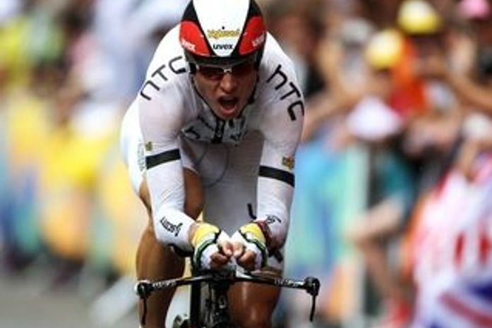 Campeão mundial de ciclismo é atropelado durante treino na Suiça