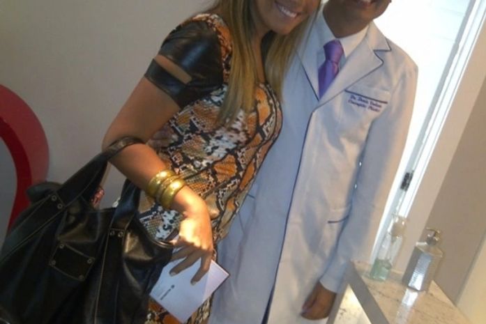 Repaginada: ex-BBB Monique faz lipo e 'ajeita' bumbum, seios e nariz