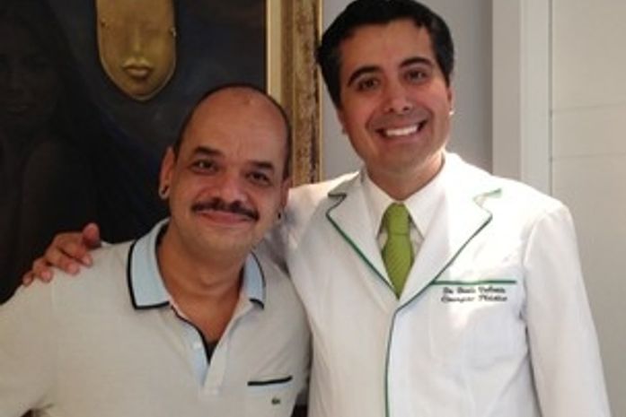 Ex-BBB João Carvalho faz plástica para amenizar marcas de idade