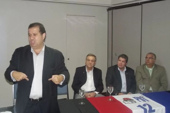 Carlos Lupi