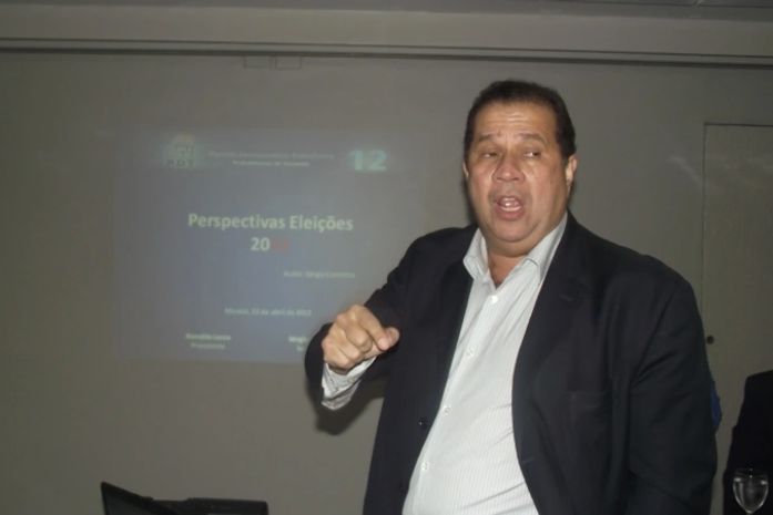 Carlos Lupi