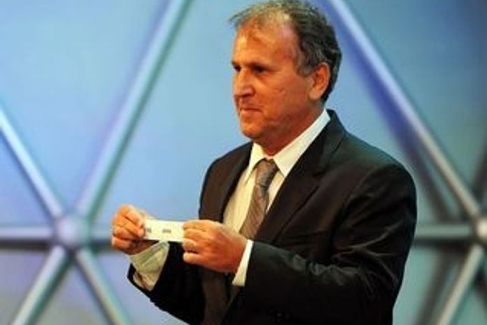 Zico recorre à Fifa e pede jogos do Iraque em Bagdá