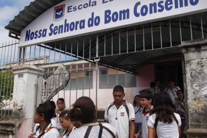 Atraso em reforma da escola Bom Conselho prejudica funcionários