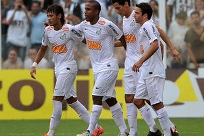 Em ritmo de festa, Santos goleia Catanduvense por 5 a 0