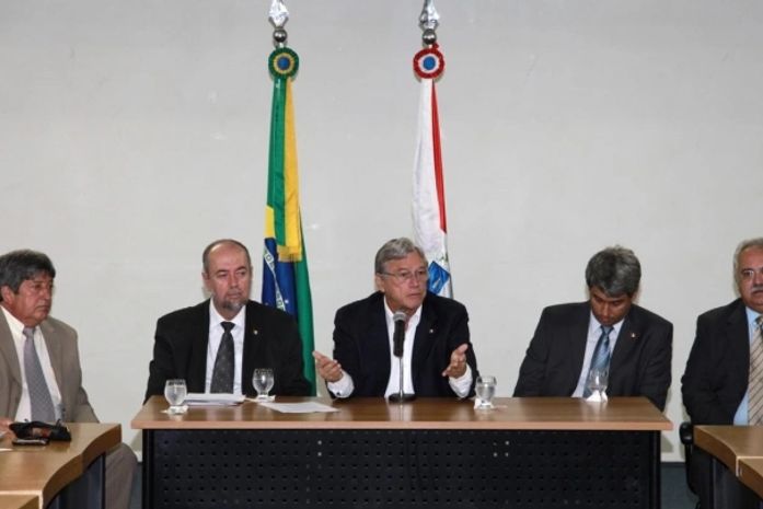 Governador empossa Conselho Estadual de Trânsito