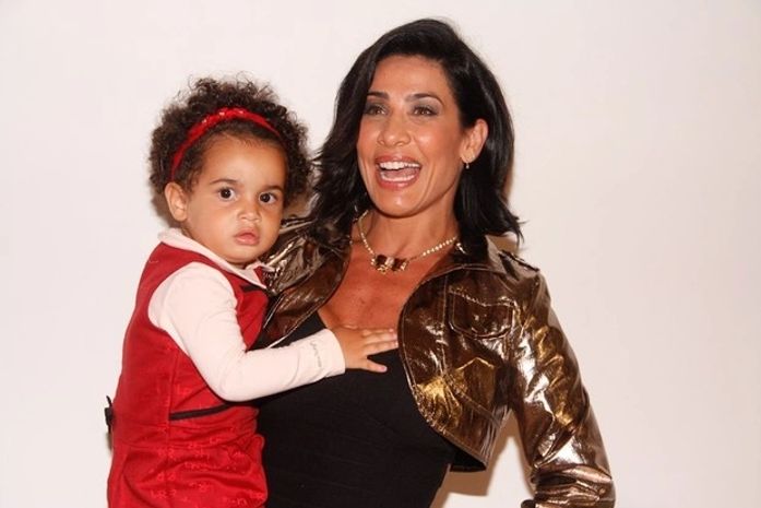 Scheila Carvalho diz que não faz novela por causa do marido Tony Salles