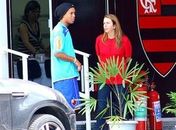 Patricia Amorim não confirma permanência de Ronaldinho