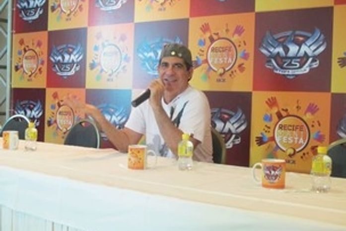 Ex-baixista do Asa de Águia entra na Justiça contra Durval Lelys, diz jornal